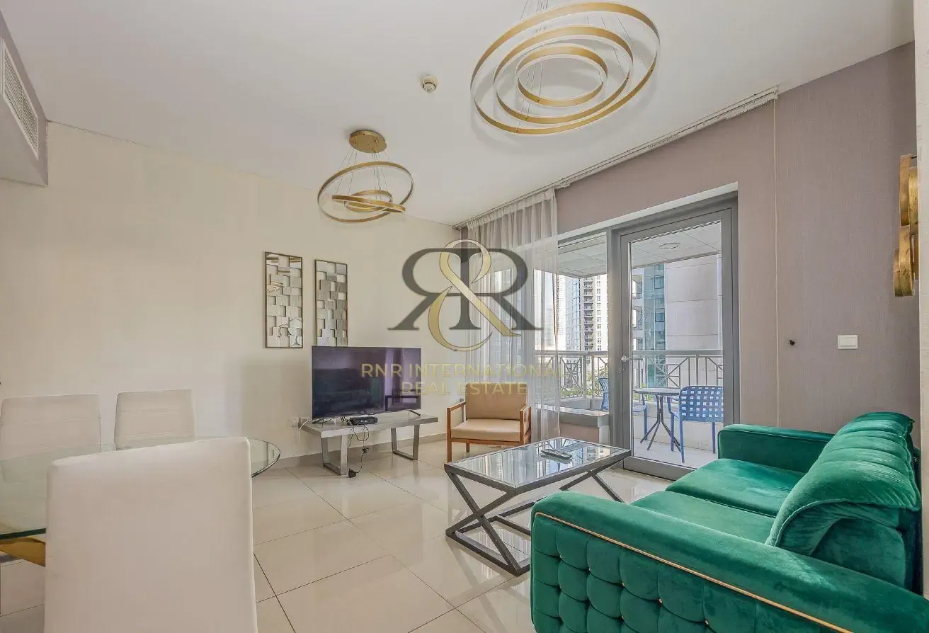 Furnished 1BR | Mid Floor | Available Now