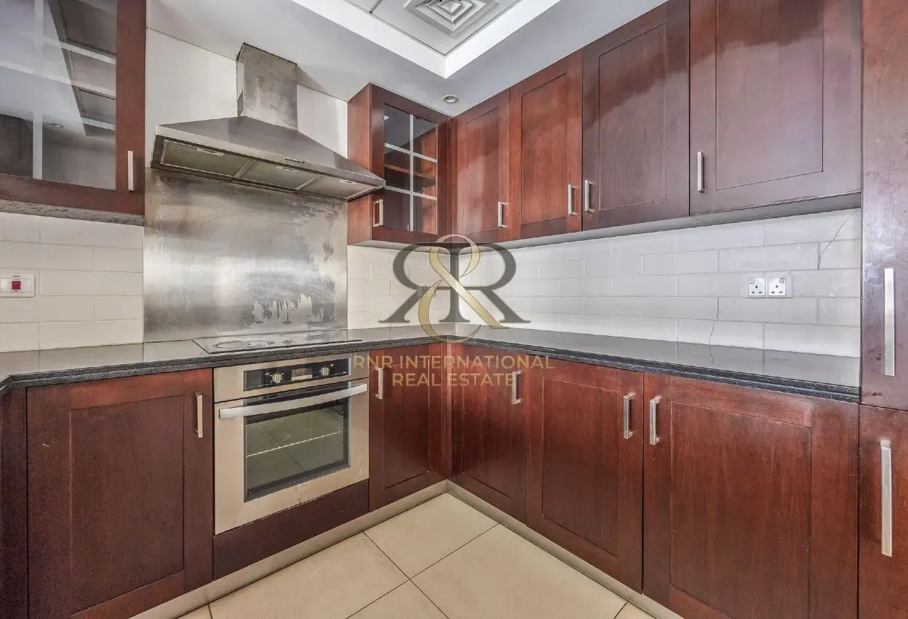 Furnished 1BR | Mid Floor | Available Now
