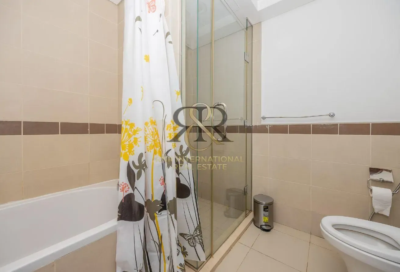 Furnished 1BR | Mid Floor | Available Now