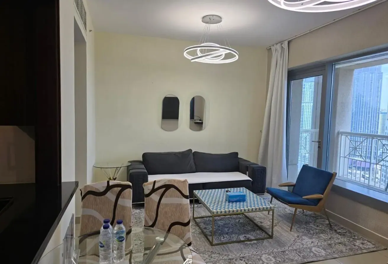Furnished | High Floor | Fountain View | Vacant
