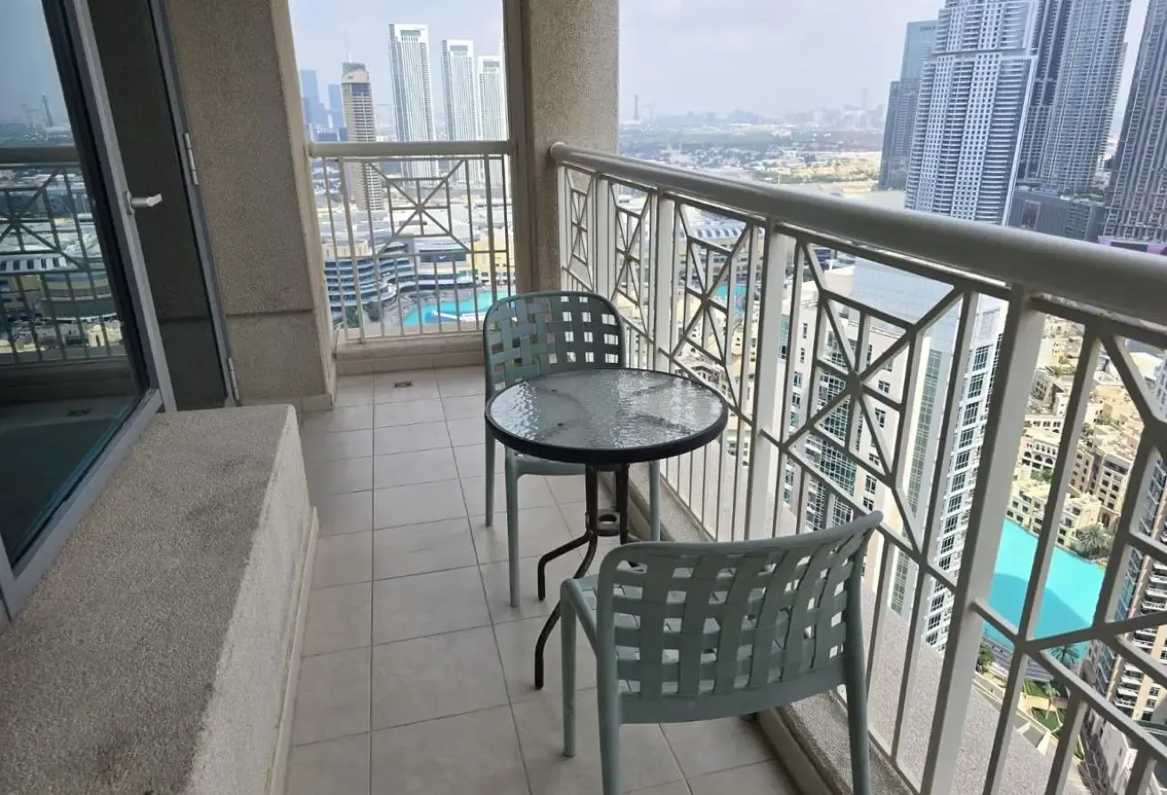 Furnished | High Floor | Fountain View | Vacant