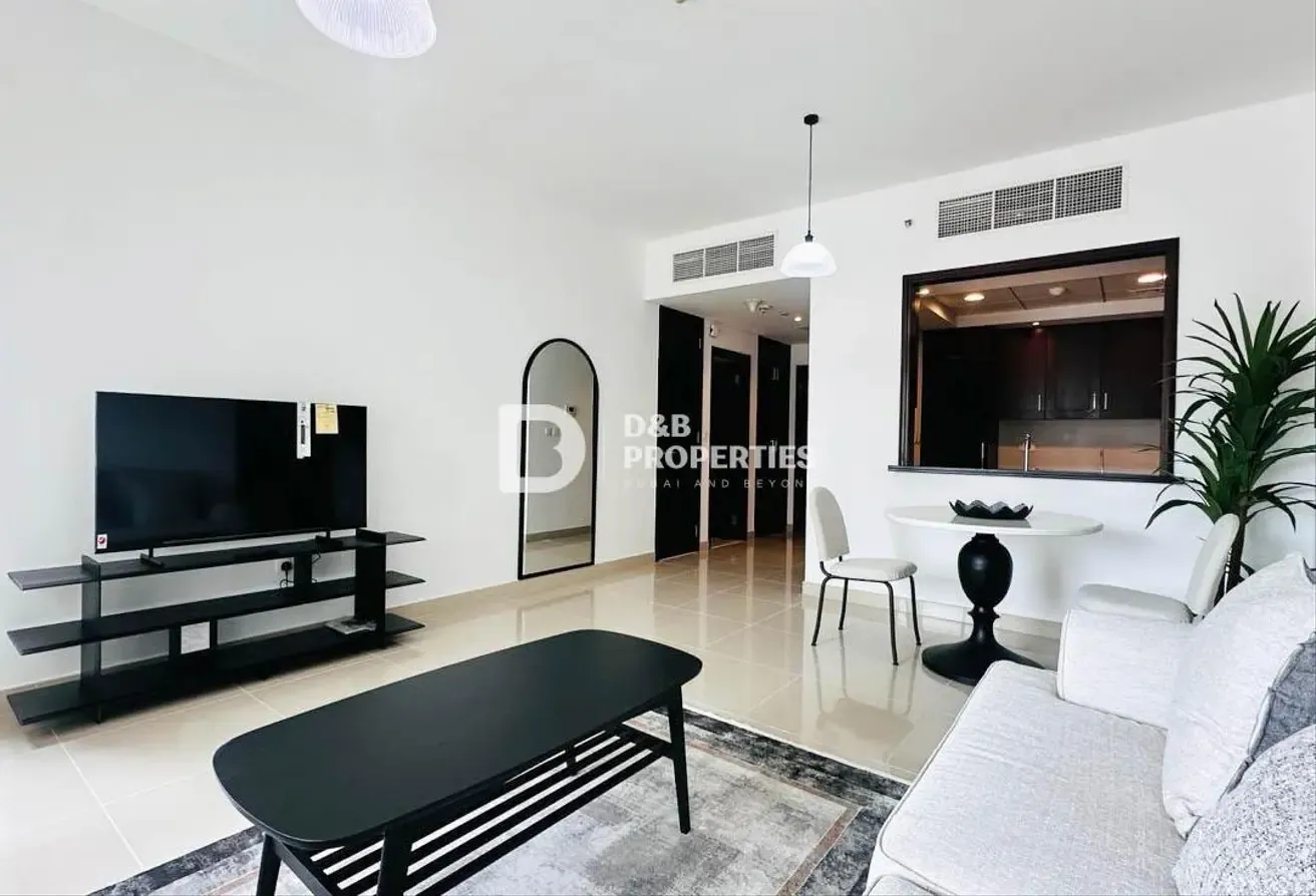 Fully Furnished | Community Views | Downtown