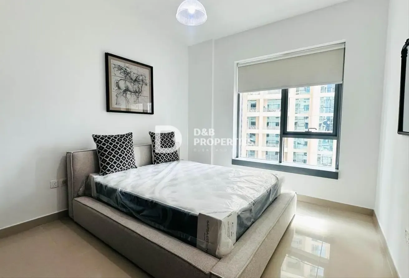Fully Furnished | Community Views | Downtown
