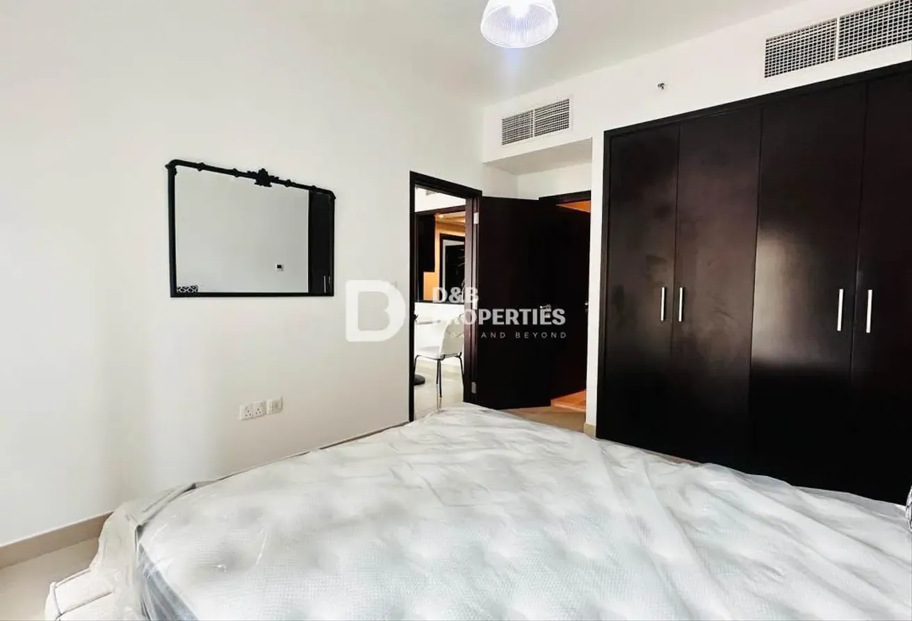 Fully Furnished | Community Views | Downtown