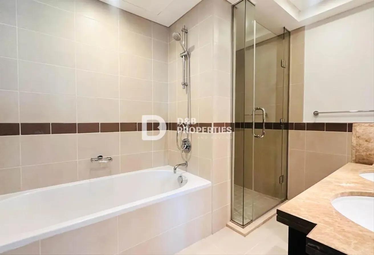 Fully Furnished | Community Views | Downtown
