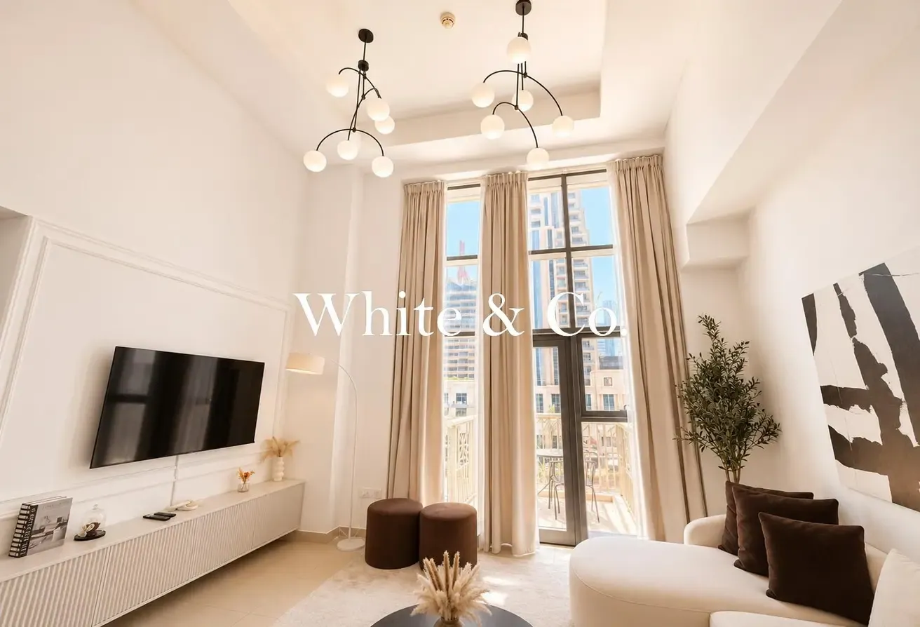 Upgraded | Fully Furnished | Blvd view