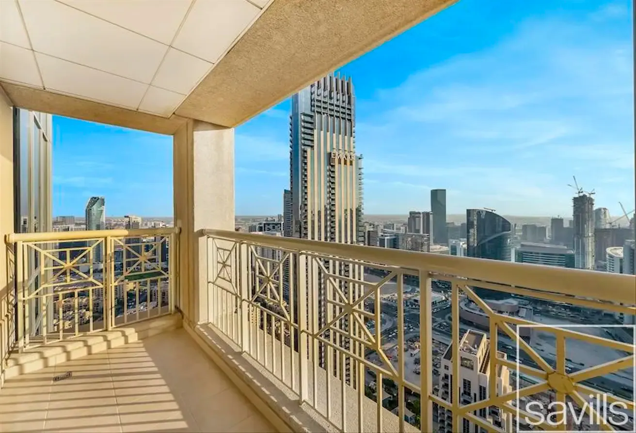 Skyline Views | Modern Living | Downtown Gem
