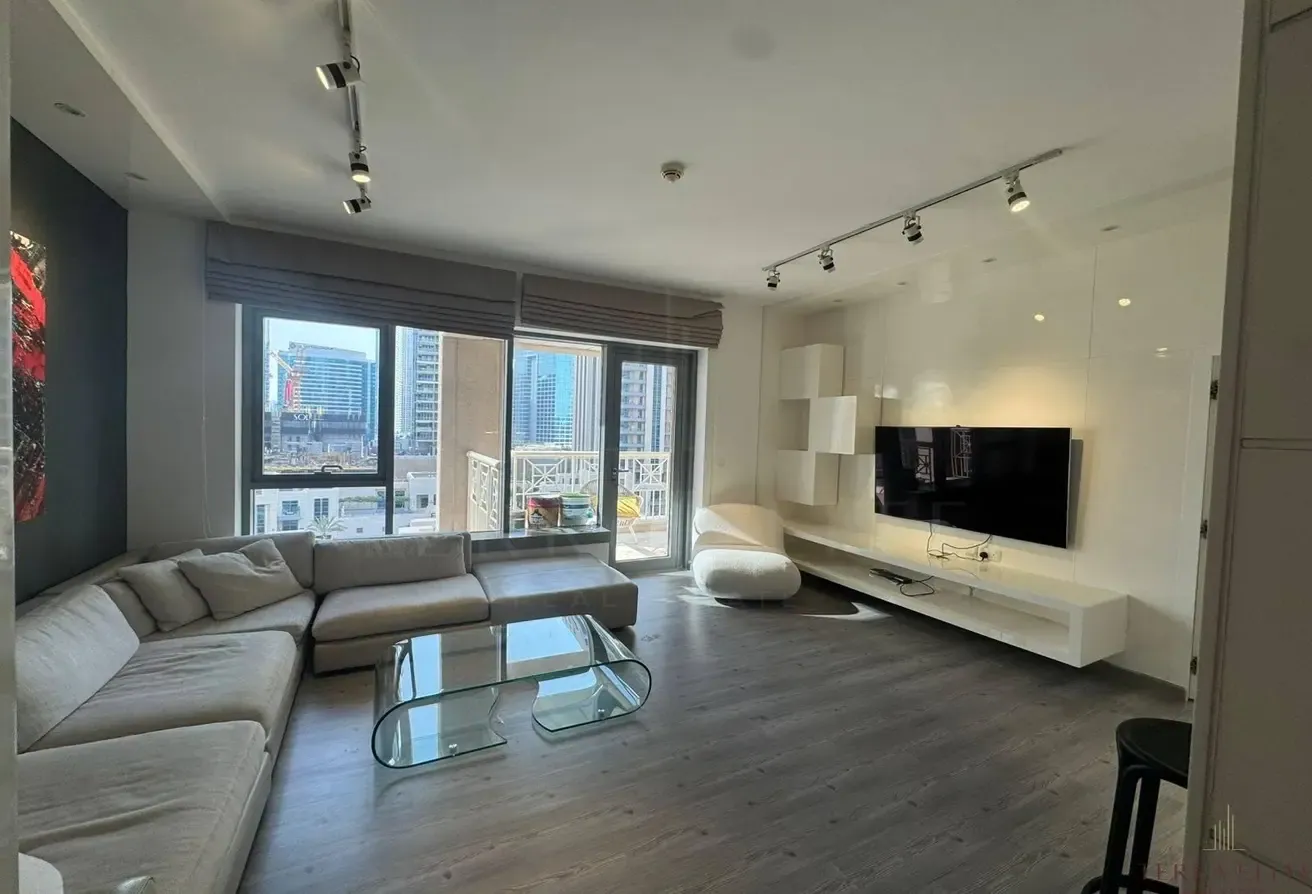 Spacious 1-Bedroom | Prime Downtown Location | Near Burj Khalifa & Dubai Mall