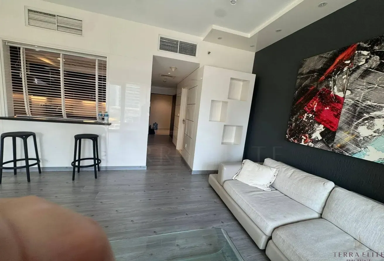 Spacious 1-Bedroom | Prime Downtown Location | Near Burj Khalifa & Dubai Mall