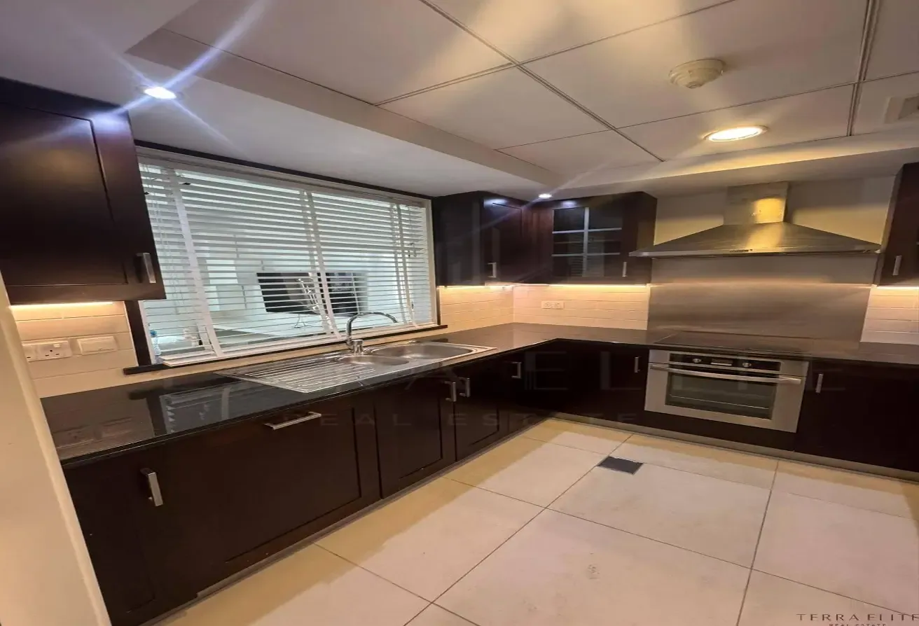 Spacious 1-Bedroom | Prime Downtown Location | Near Burj Khalifa & Dubai Mall
