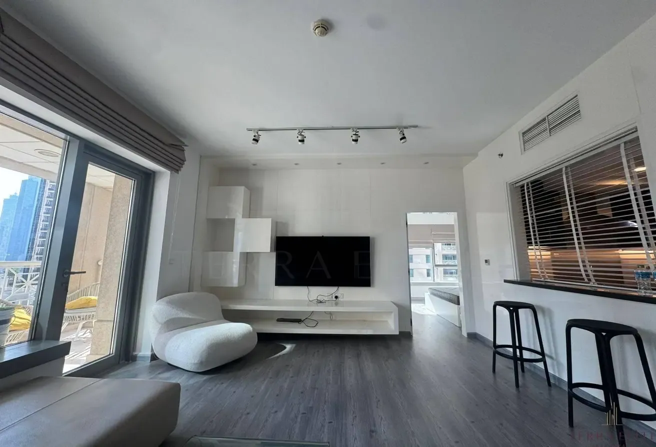Spacious 1-Bedroom | Prime Downtown Location | Near Burj Khalifa & Dubai Mall