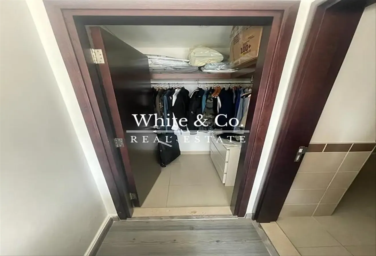 FULLY FURNISHED | UPGRADED | CHILLER FREE