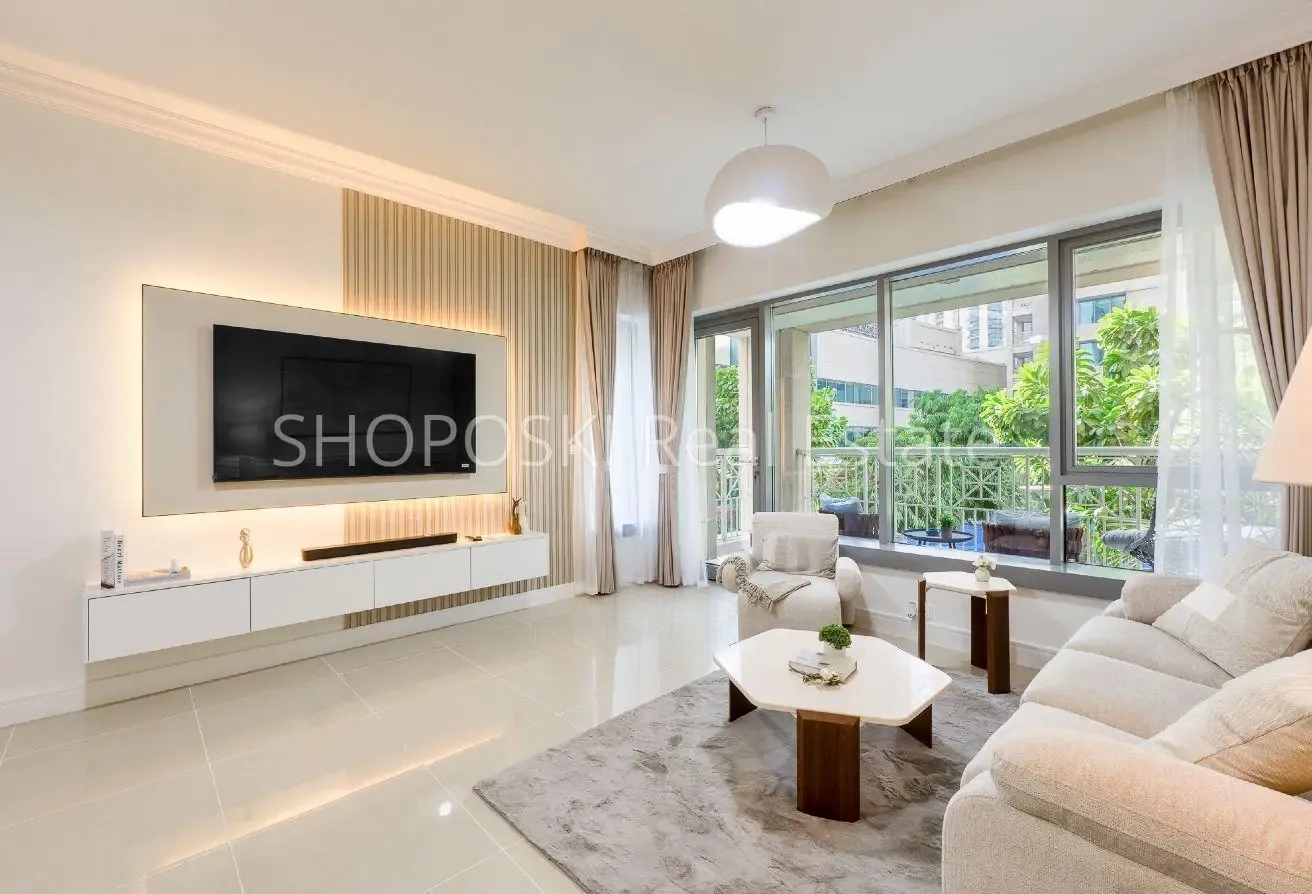 Upgraded & Furnished | Pool View | Chq Negotiable