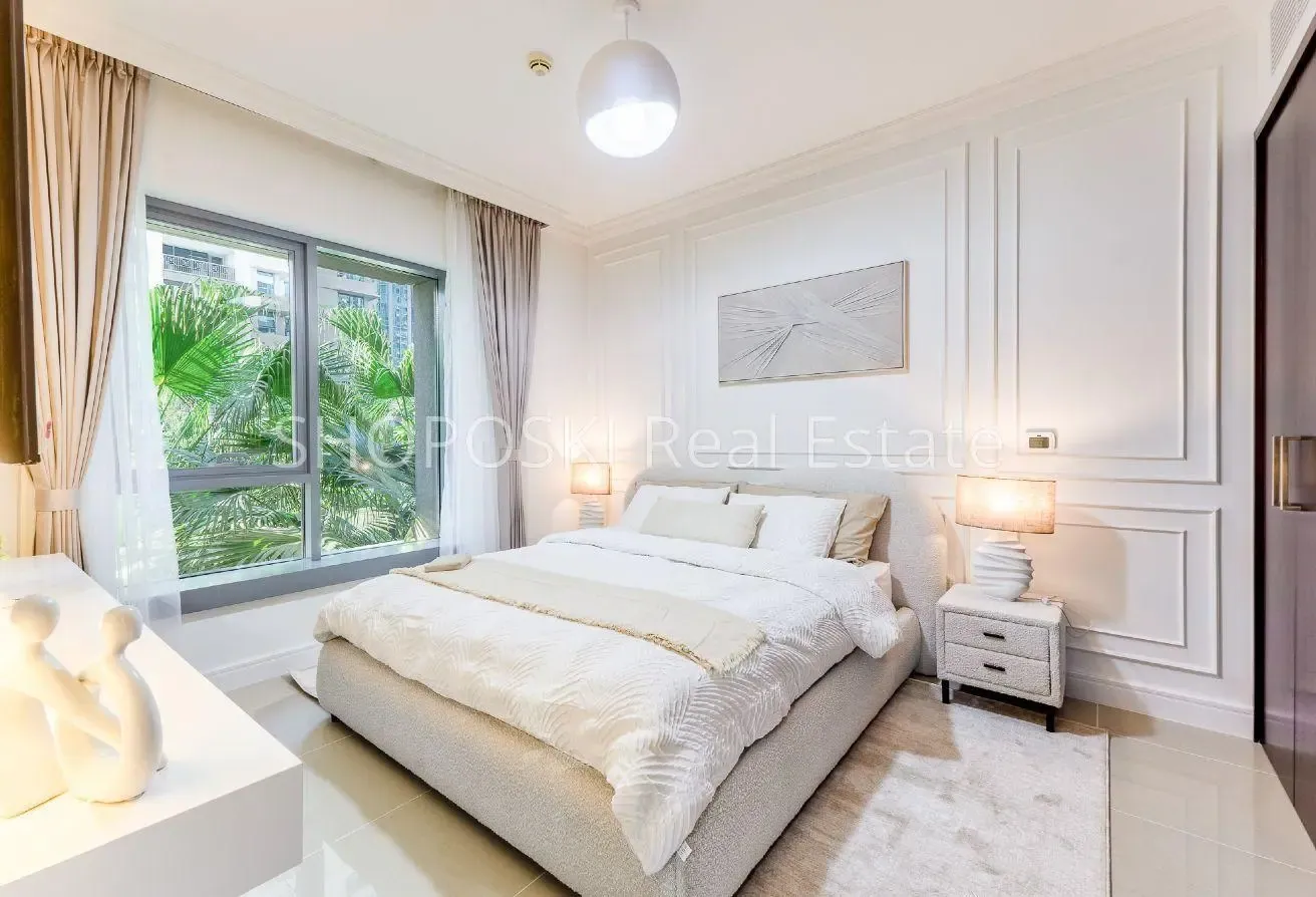 Upgraded & Furnished | Pool View | Chq Negotiable