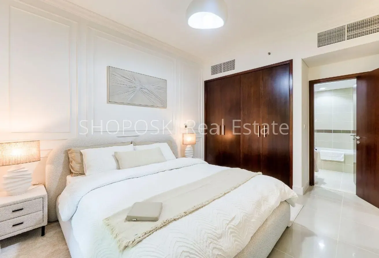Upgraded & Furnished | Pool View | Chq Negotiable