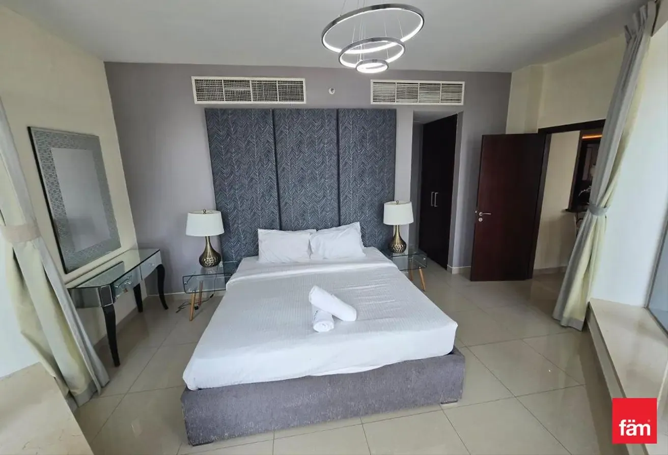 Furnished | Vacant | High Floor | Fountain View