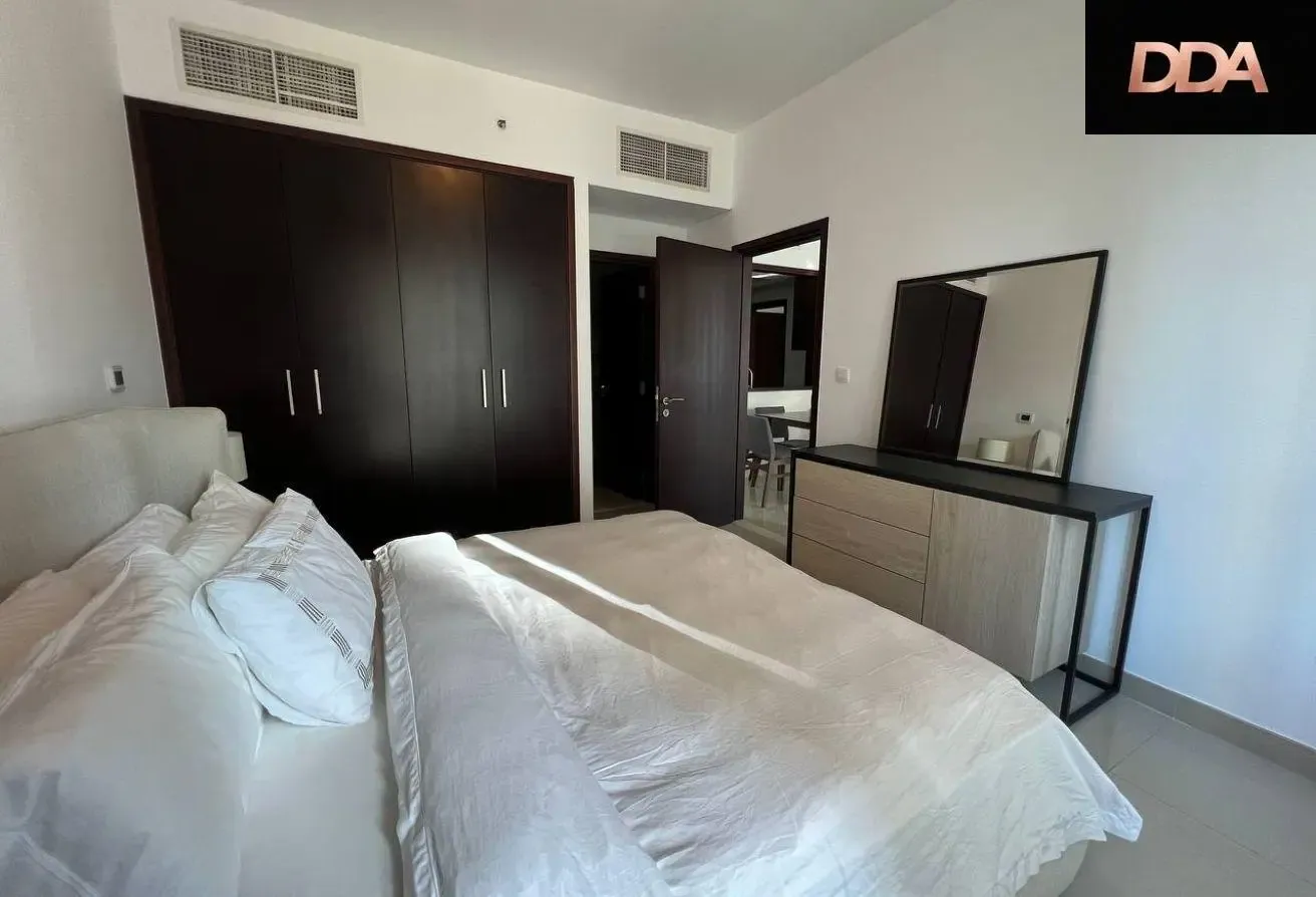 BRIGHT 1BR | BURJ VIEW | PRIME LOCATION | FOR RENT