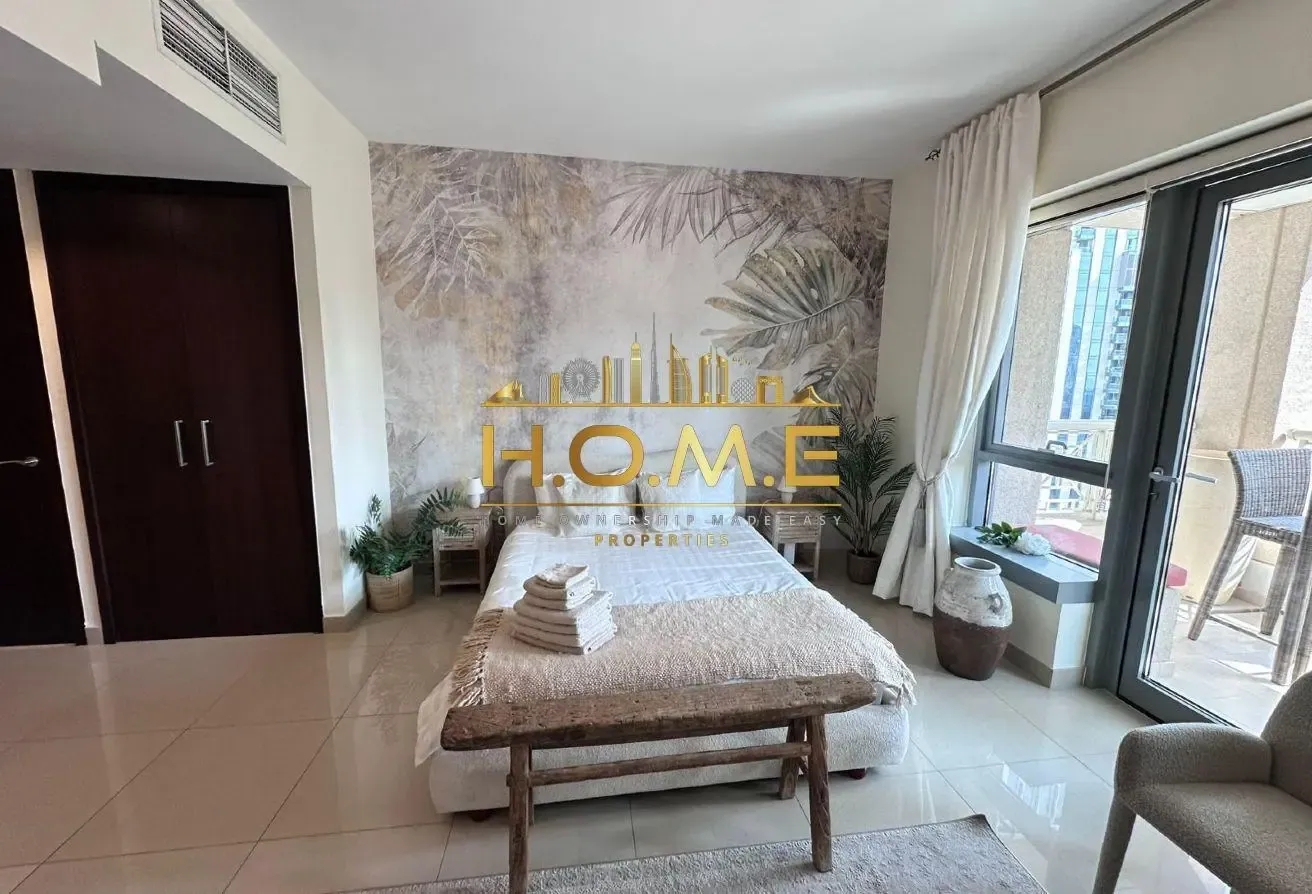 Fully Furnished | Ready to Move | Downtown Living