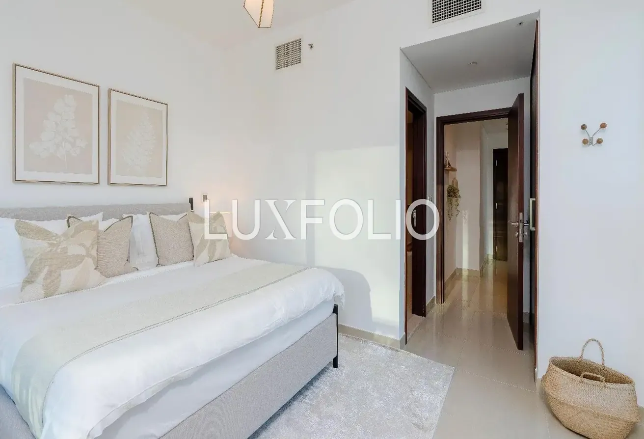 Burj Khalifa View | High Floor | Modern