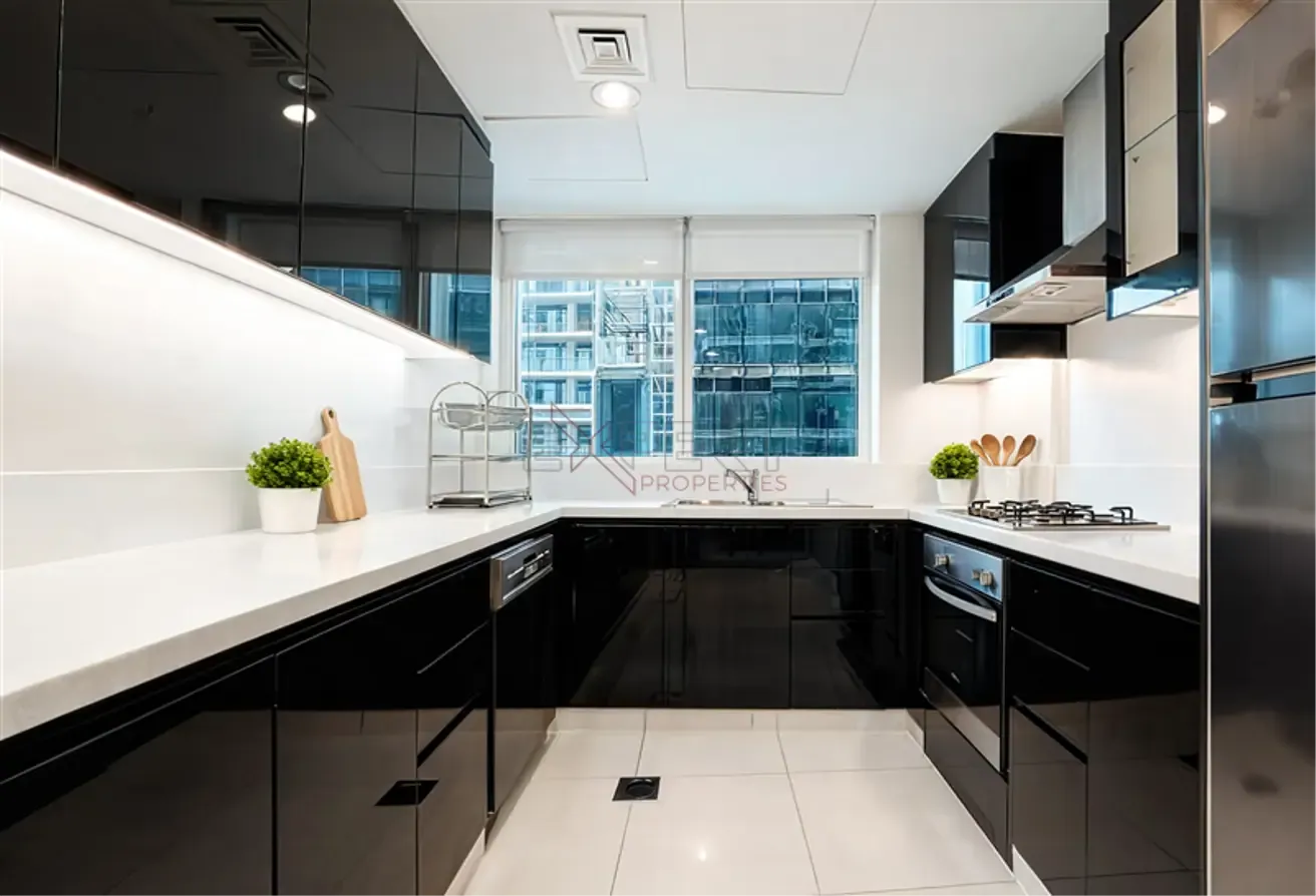 Fully Furnished | Bright & Spacious | Canal Views