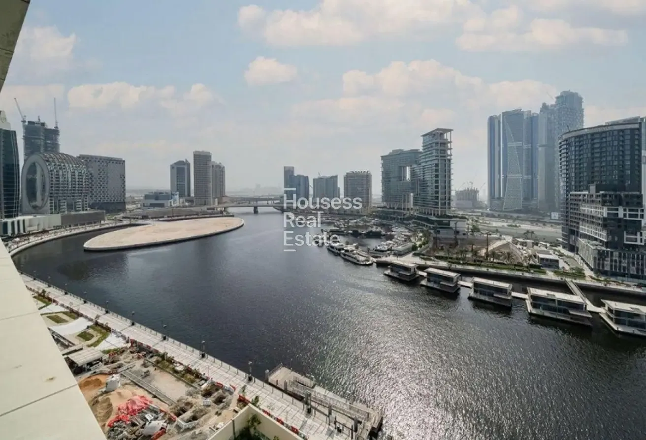Canal View | High Floor | Vacant