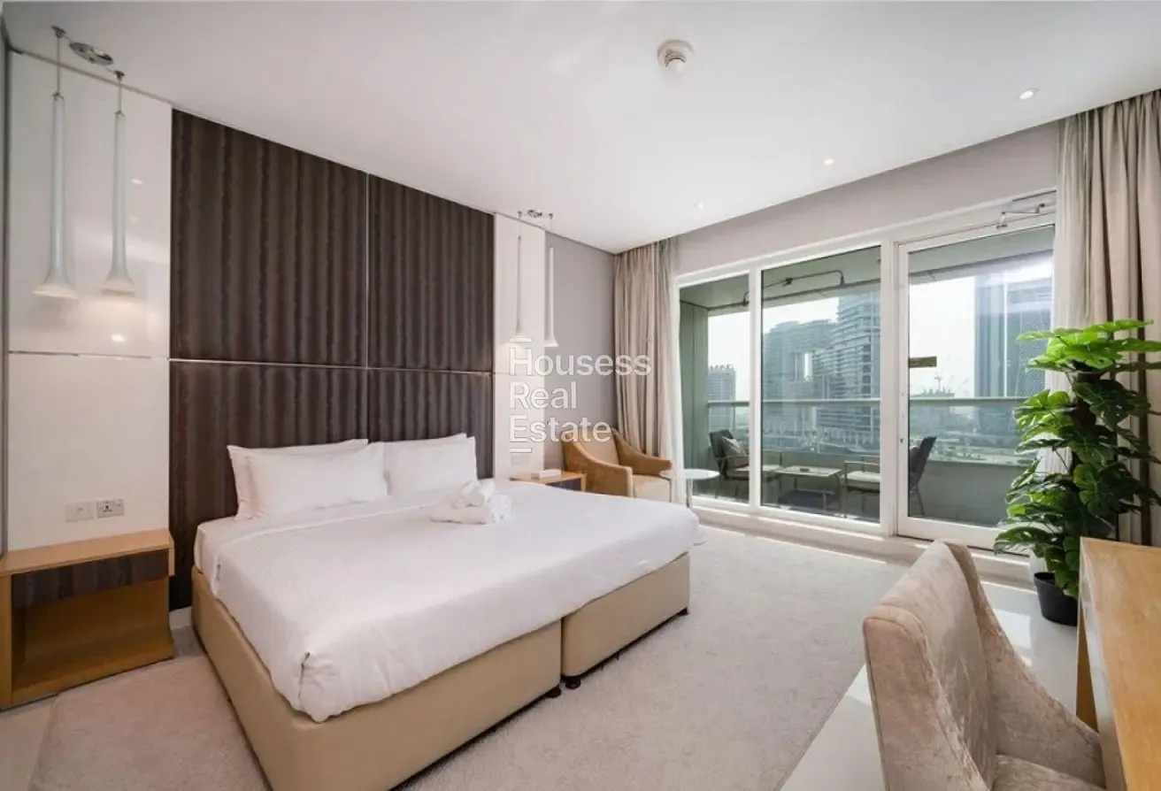Canal View | High Floor | Vacant