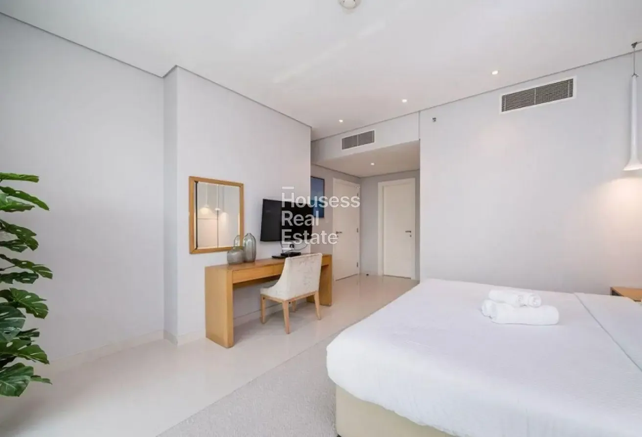 Canal View | High Floor | Vacant