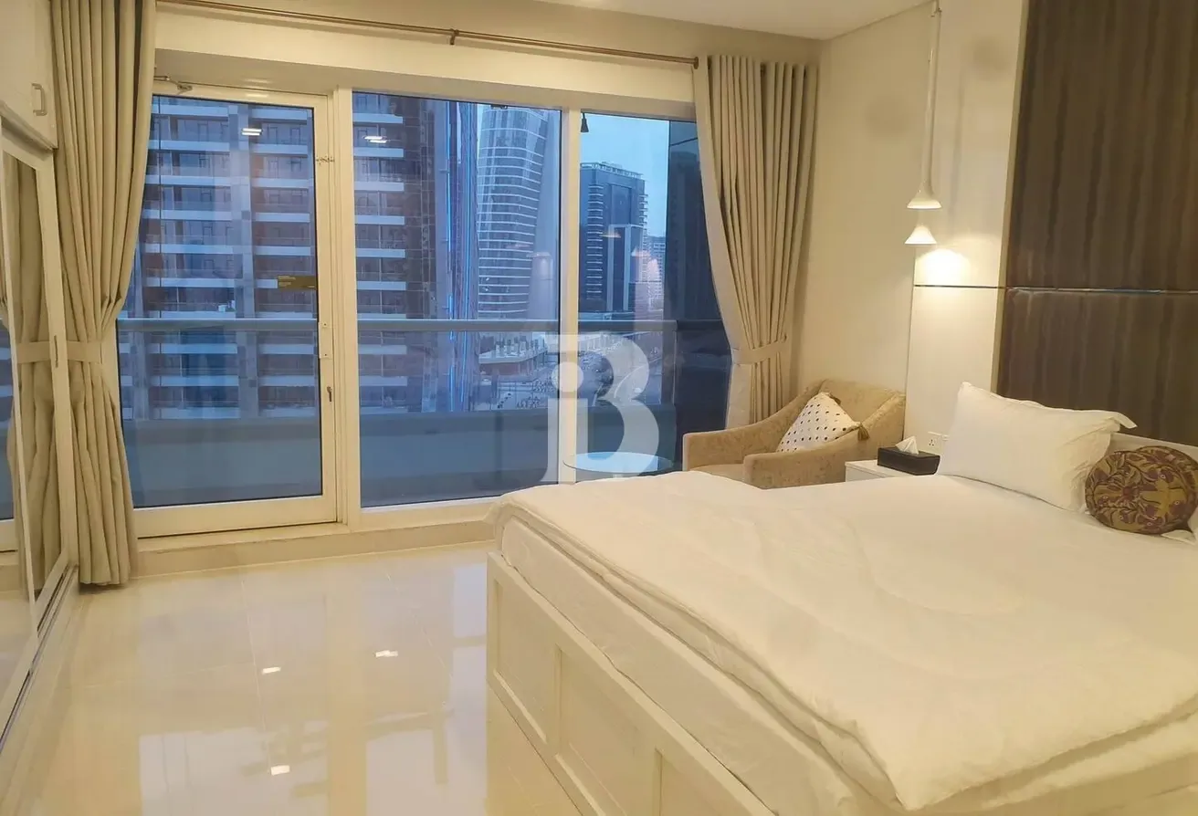 Biggest Layout| Close Kitchen | Discount available