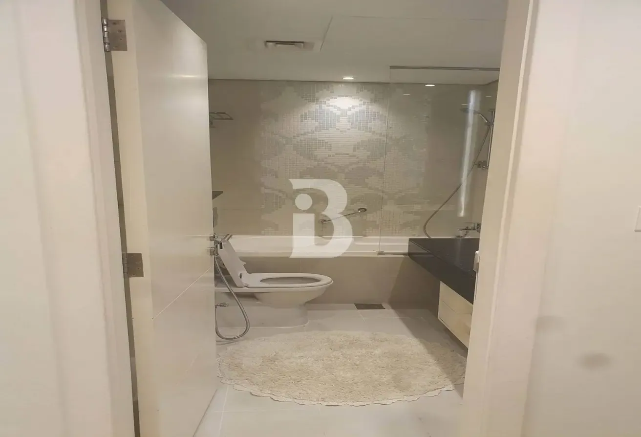 Biggest Layout| Close Kitchen | Discount available