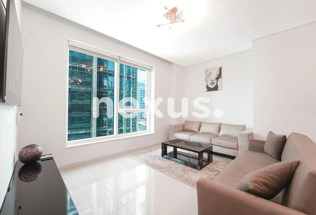 Spacious 1BR | Closed Kitchen | Canal View