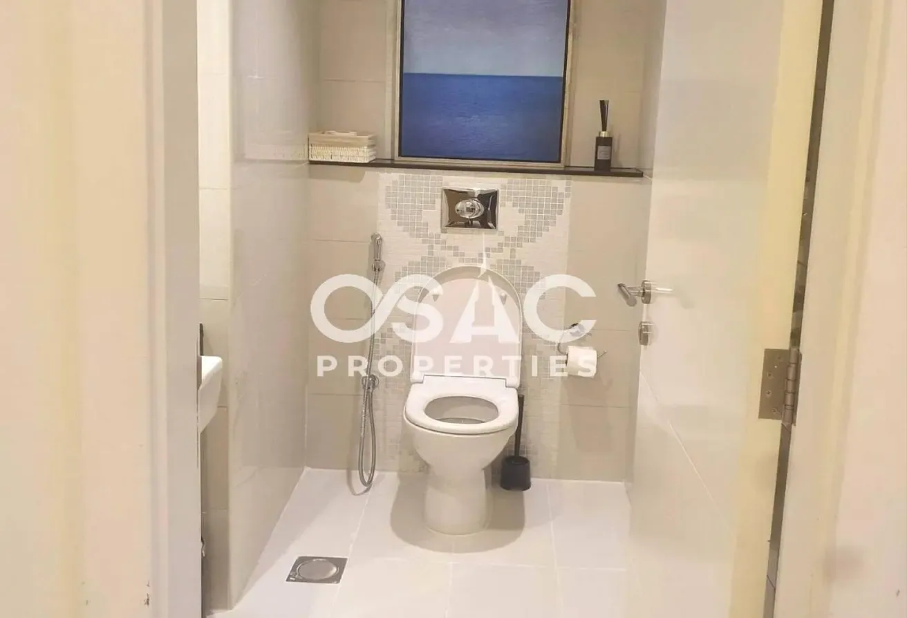 Mid Floor | Fully Furnished 1BR  | Large Layout