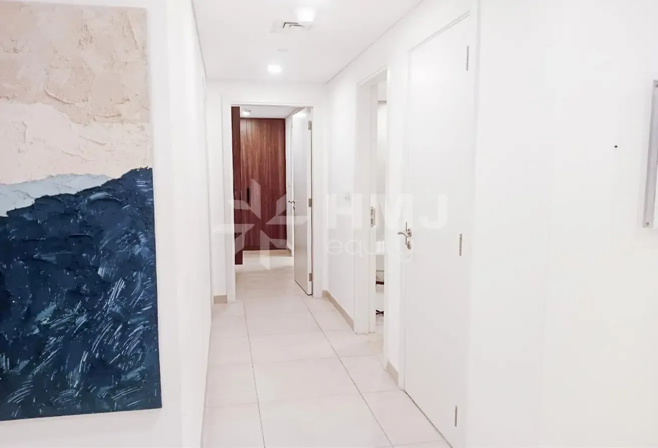 Move in Now | Pool View | Modern Finish