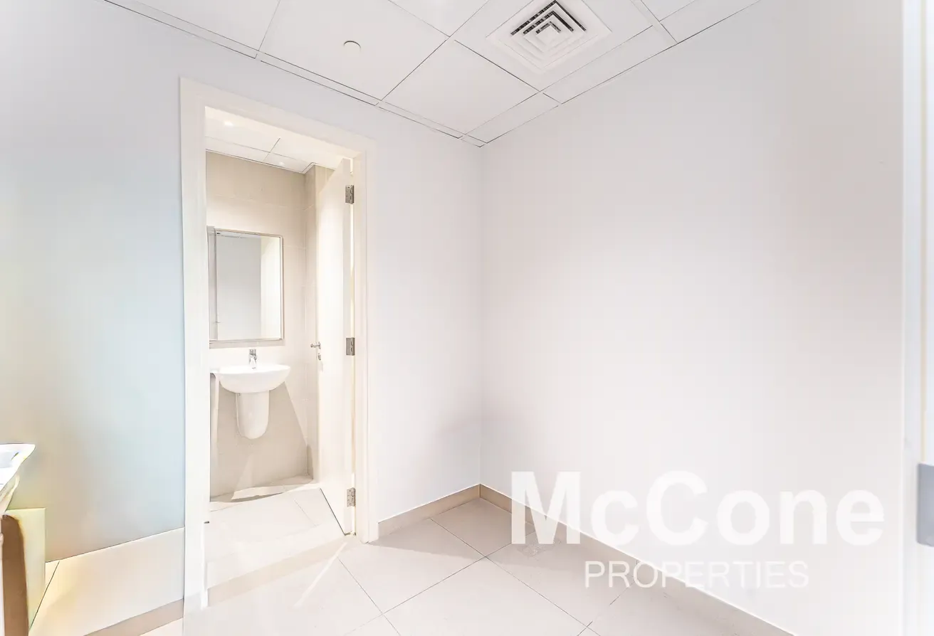Spacious | Marsa Al Arab View | Low Floor
