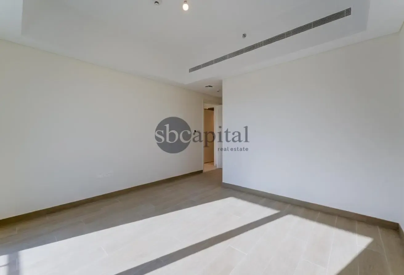 LUXURY LIVING | PARK VIEW | BRIGHT | PRIME MJL LOC