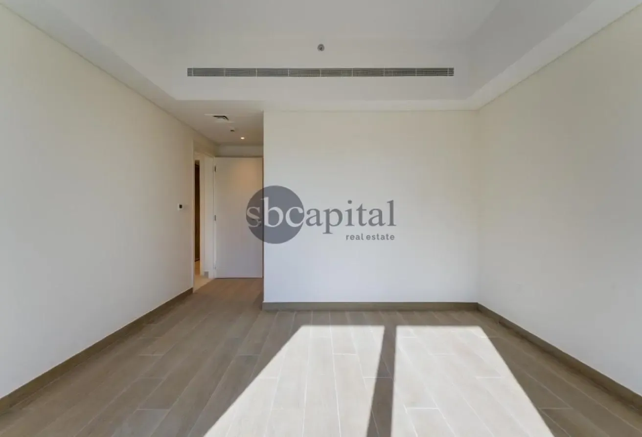 LUXURY LIVING | PARK VIEW | BRIGHT | PRIME MJL LOC