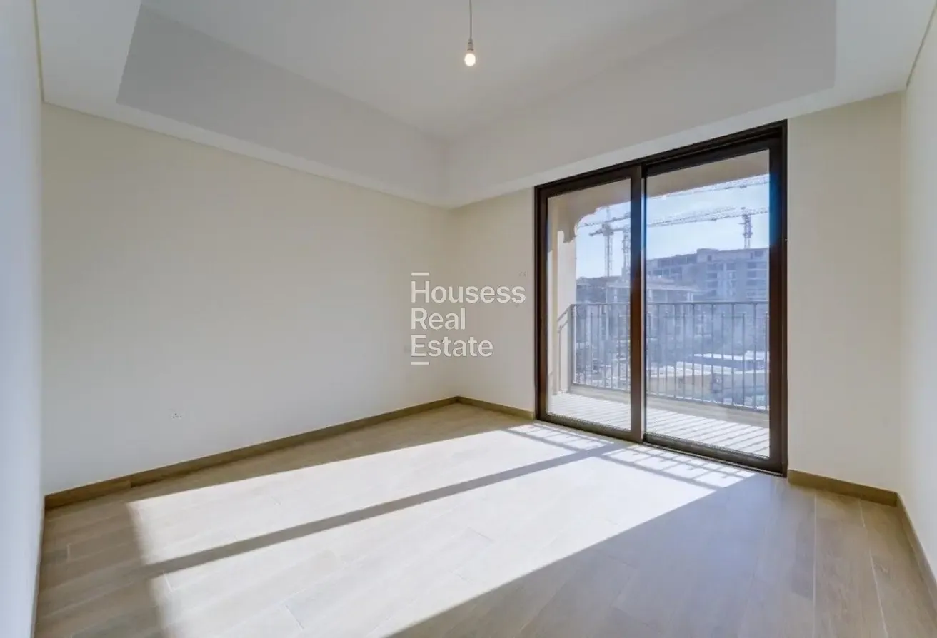 Prime MJL Living | Unfurnished | Vacant