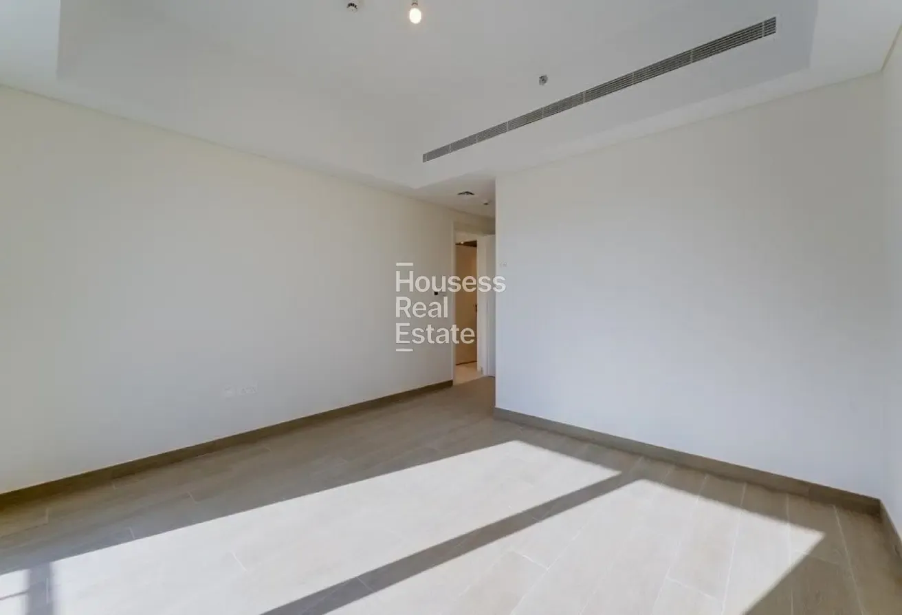 Prime MJL Living | Unfurnished | Vacant