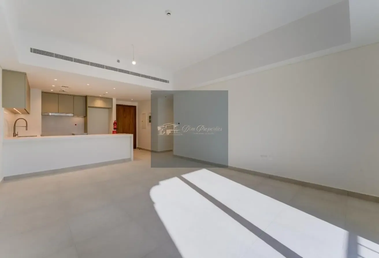 Luxurious | Bright and Spacious | Vacant