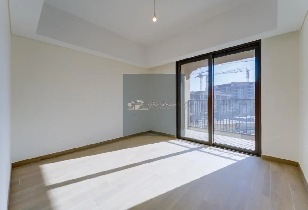 Luxurious | Bright and Spacious | Vacant