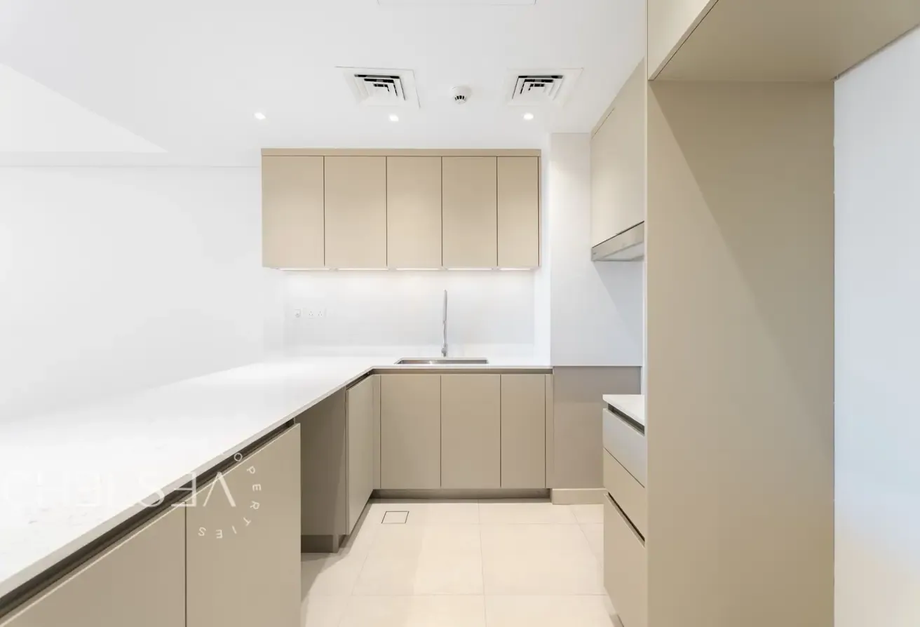 BRAND NEW UNIT | SPACIOUS UNIT | POOL VIEW