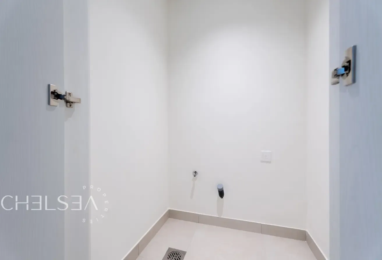 BRAND NEW UNIT | SPACIOUS UNIT | POOL VIEW