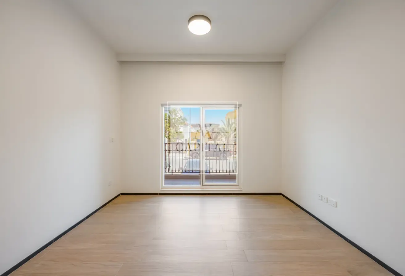 Luxury 2BHK | Chiller Free | Vacant | Unfurnished