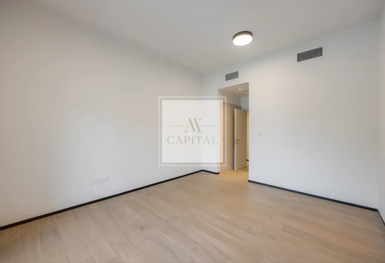 Luxury 2BHK | Chiller Free | Vacant | Unfurnished