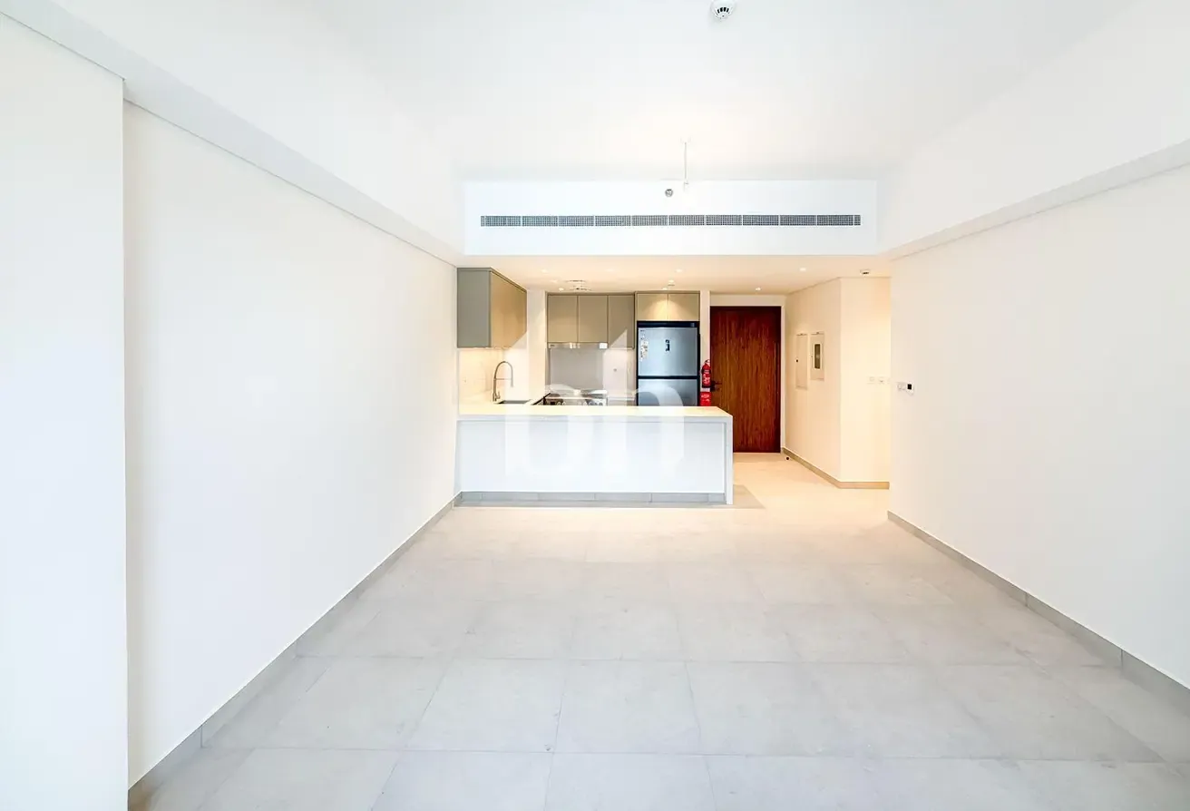 Brand New | Partially Furnished | Mid Floor