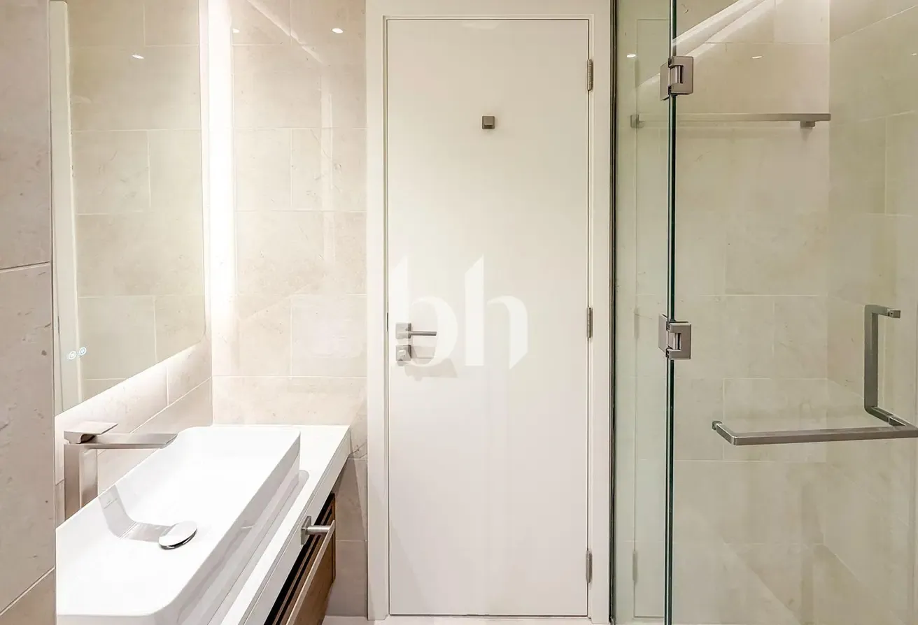 Brand New | Partially Furnished | Mid Floor