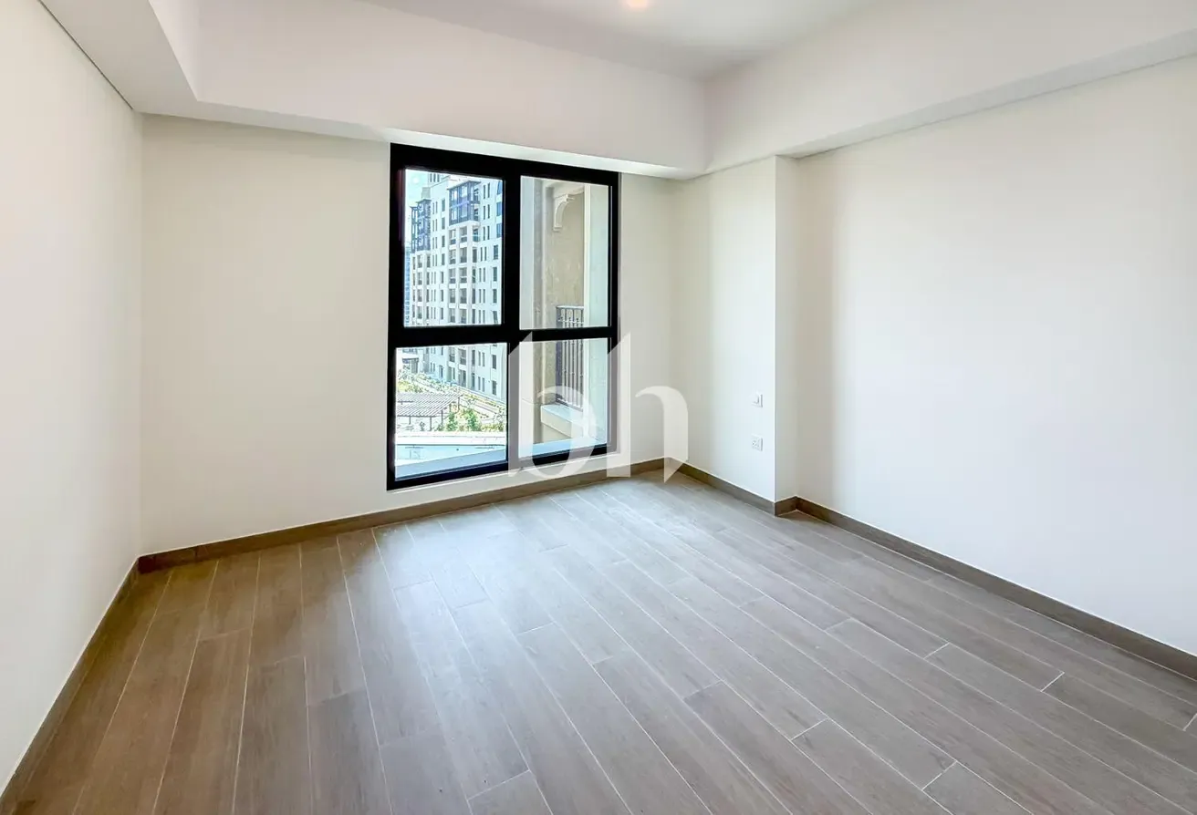 Brand New | Partially Furnished | Mid Floor