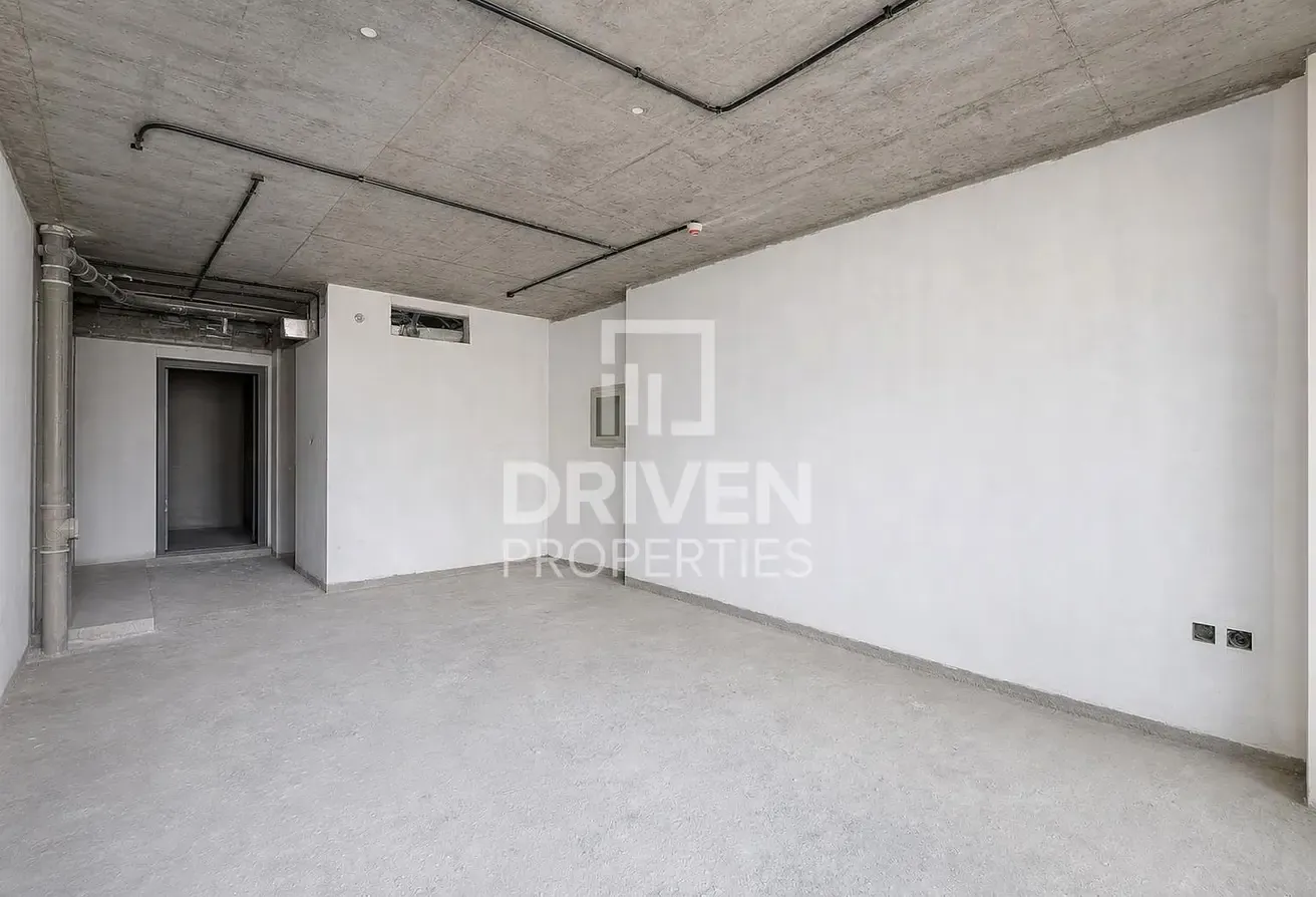 Premium Office | Facing SZR | Next to Metro