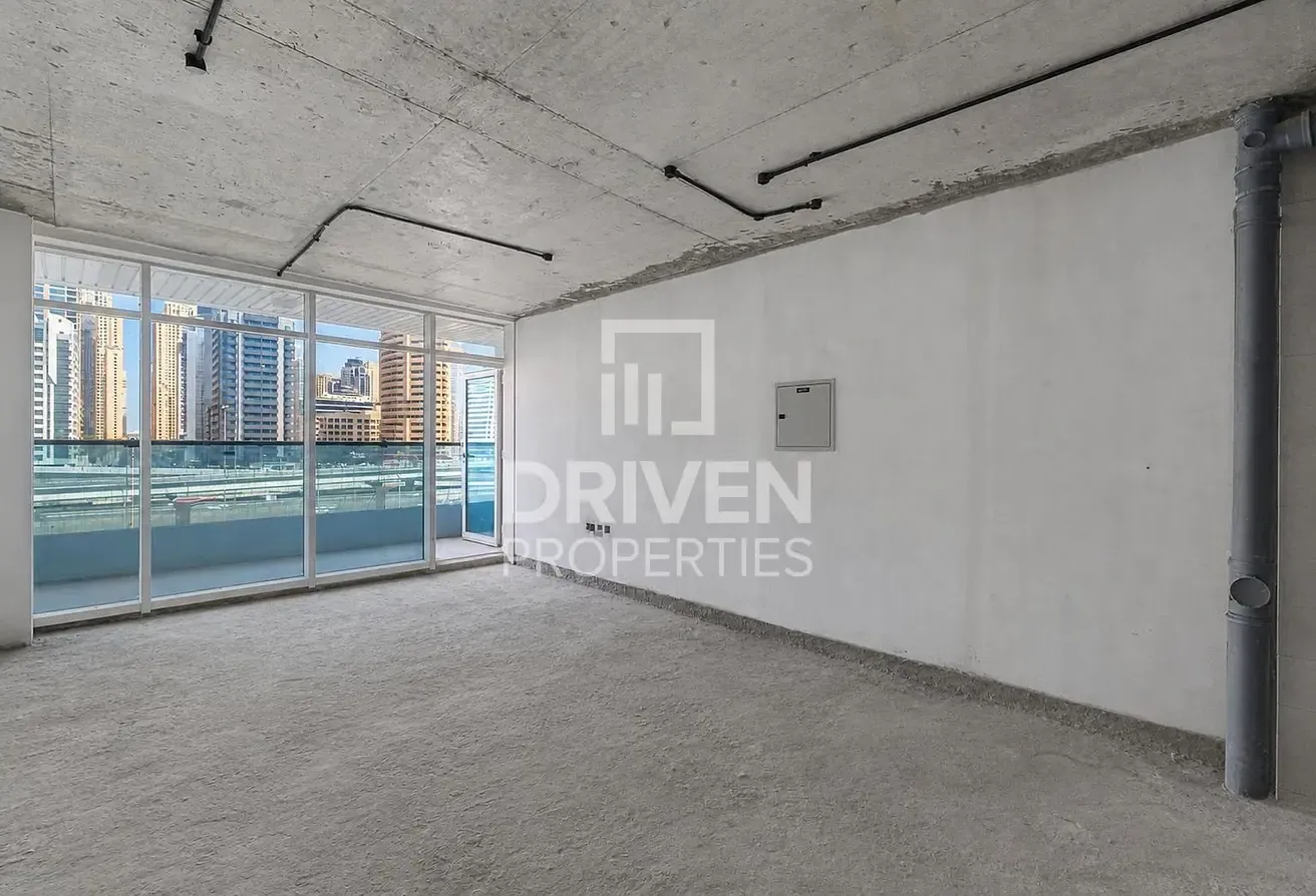 Premium Office | Facing SZR | Next to Metro