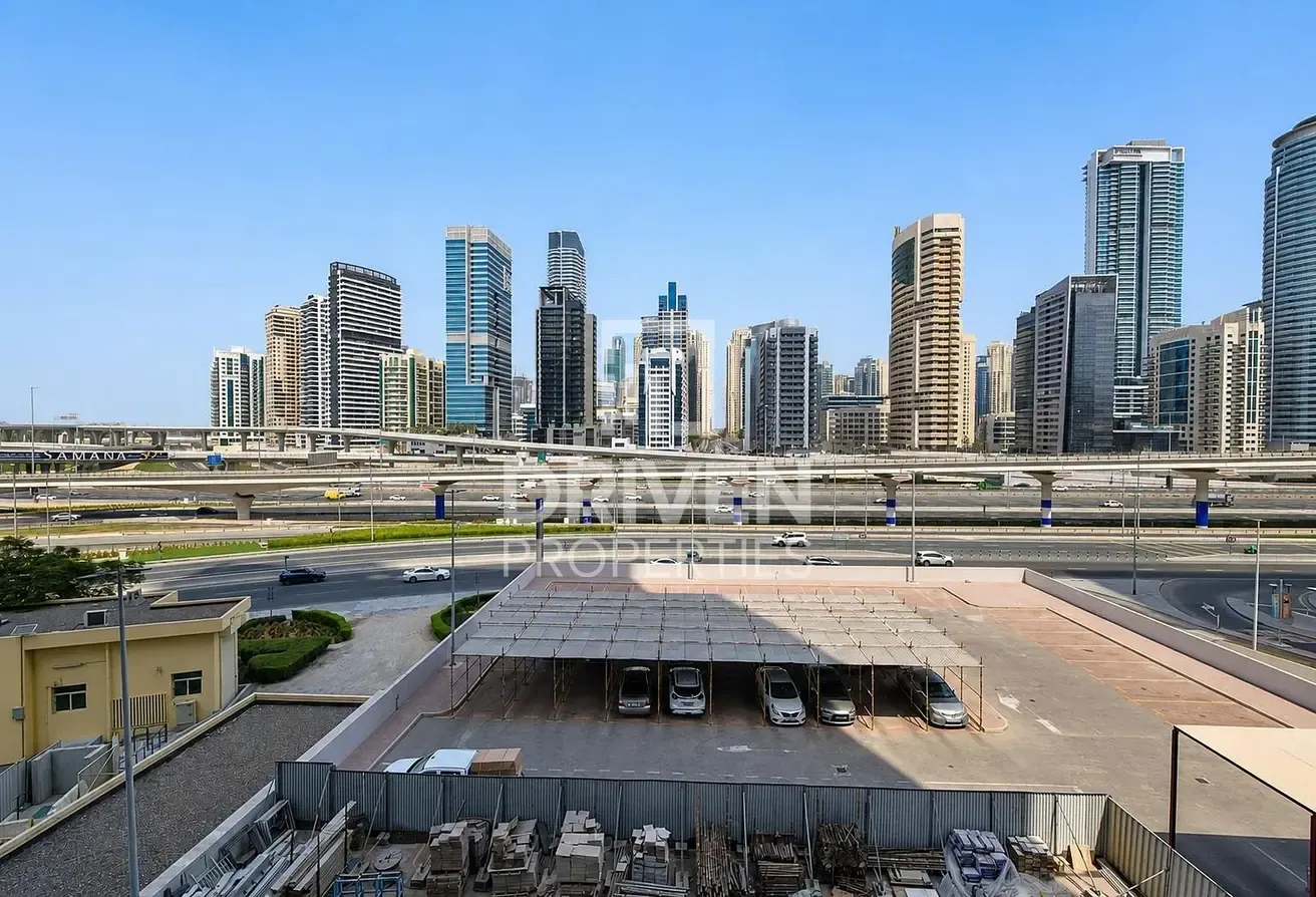 Premium Office | Facing SZR | Next to Metro