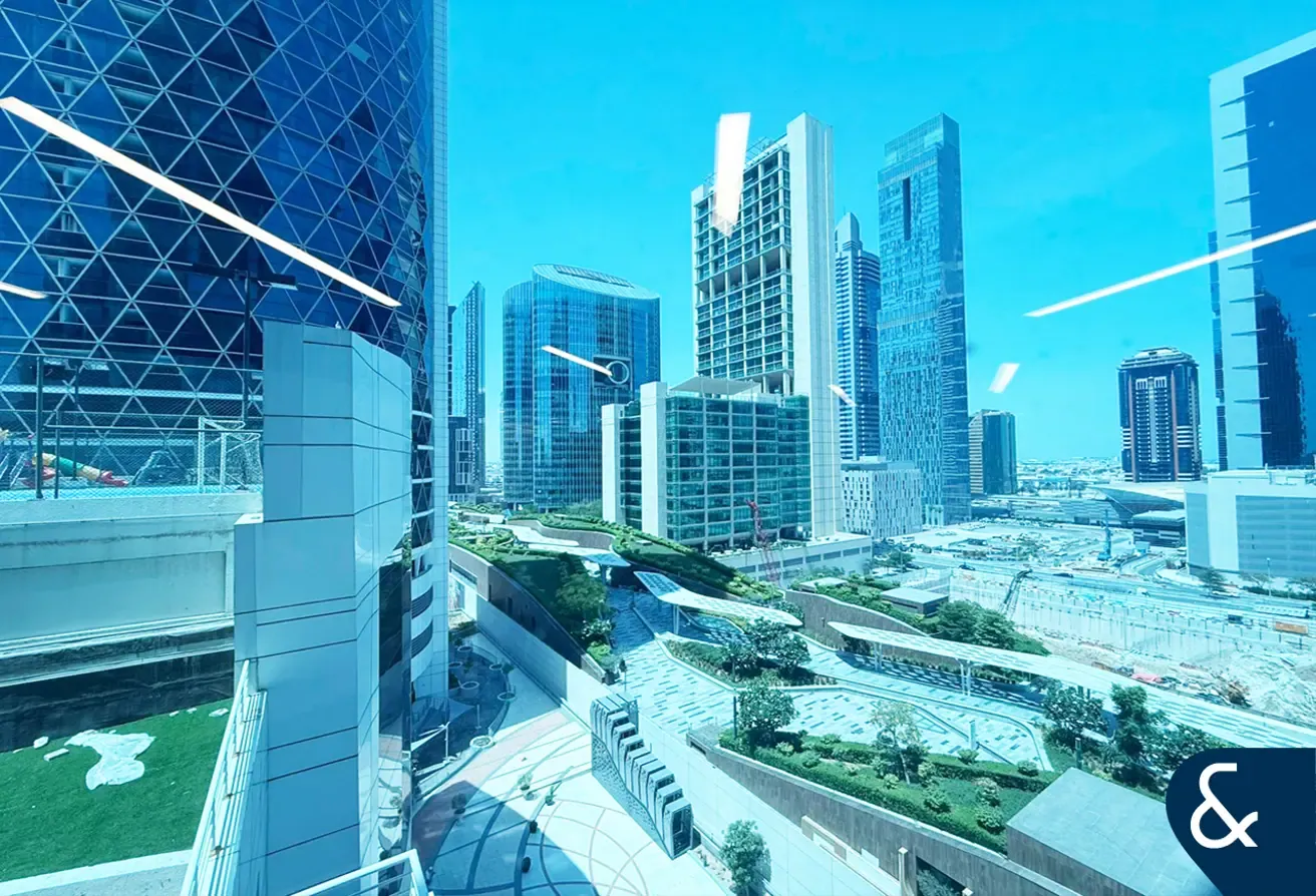 Modern Finish | DIFC | Fitted Office
